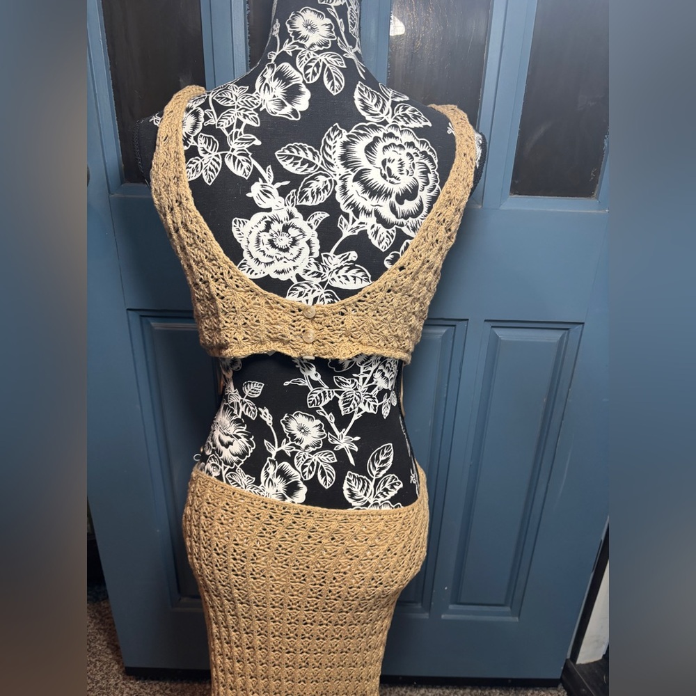 Un.Affected Australia Fitted Camel Crochet Knit Midi Dress- NOT BROWN see photos - Picture 5 of 15